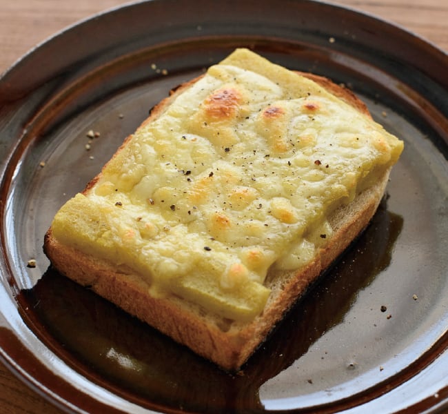 芋ようかんのチーズトースト
