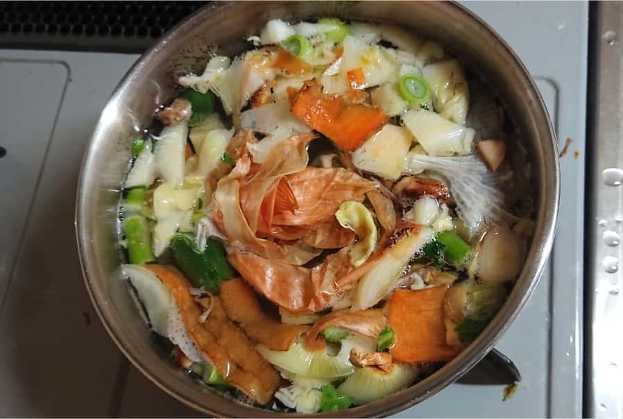 野菜くずのスープ