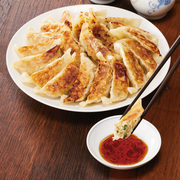 素材の旨味がぎゅっ！皮までうまい焼き餃子　２０個