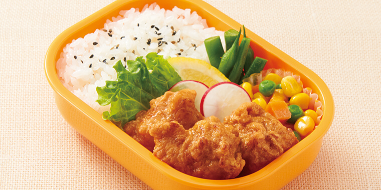 お弁当のメインを中心